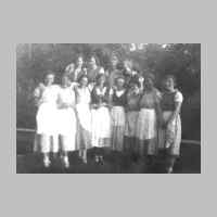 022-0511 Jungmaedchenverein aus Goldbach 1933. In der oberen Reihe von links Hilde Dautert, Herta Kreuz, Kaete Krieger und Anneliese Heymuth.jpg
